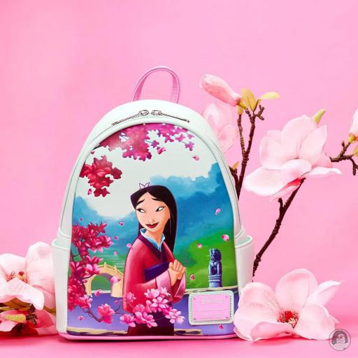 Loungefly Mini sac à dos 25ème Anniversaire de Mulan Mulan (Disney) (Mulan (Disney))