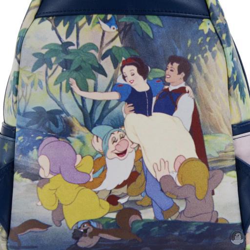 Loungefly Mini sac à dos Blanche-Neige Scène Blanche-Neige et les Sept Nains (Disney) (Blanche-Neige et les Sept Nains (Disney))