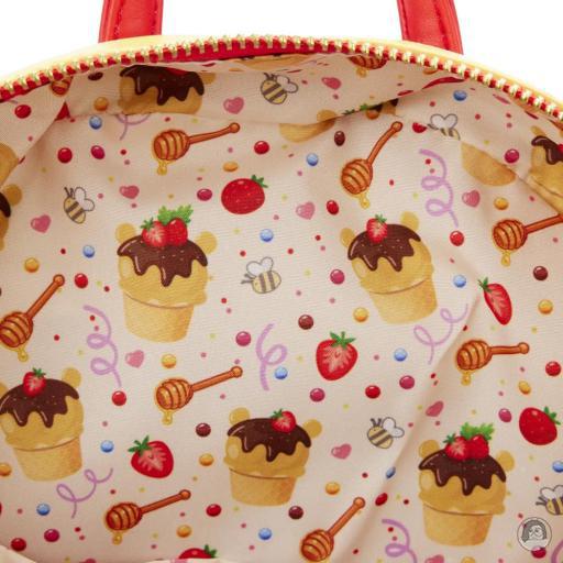 Loungefly Mini sac à dos Crème Glacée Winnie l'Ourson (Disney) (Winnie l'Ourson (Disney))