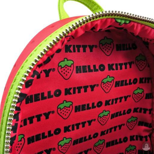 Loungefly Mini sac à dos Fraise Kitty Cosplay Sanrio (Sanrio)