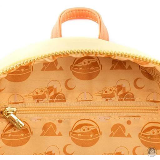 Loungefly Mini sac à dos Le Mandalorien avec Grogu dans le berceau Star Wars (Star Wars)