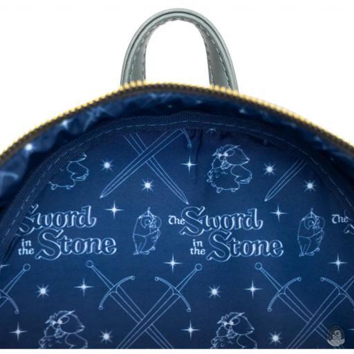 Loungefly Mini sac à dos Merlin et Arthur L'épée dans le Rocher Merlin l'Enchanteur (Disney) (Merlin l'Enchanteur (Disney))