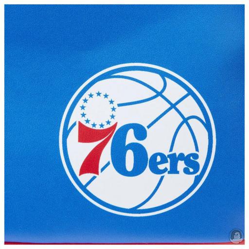 Loungefly Mini sac à dos Philadelphia 76ers Patch Icons NBA (National Basketball Association) (NBA (National Basketball Association))