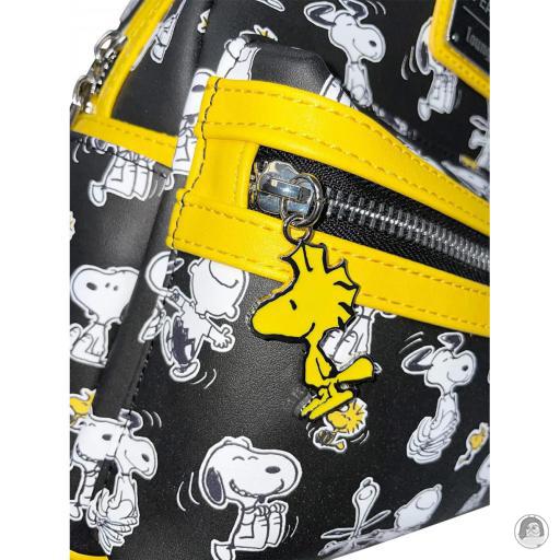 Loungefly Mini sac à dos Snoopy et Charlie Brown Impression Intégrale Snoopy (Snoopy)