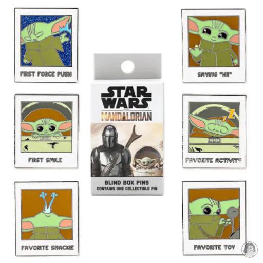 Loungefly Broches Email Pin's Surprise Grogu l'Enfant Polaroïd Star Wars