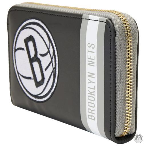 Loungefly Portefeuille zippé Brooklyn Nets Patch Icons NBA (National Basketball Association) (NBA (National Basketball Association))