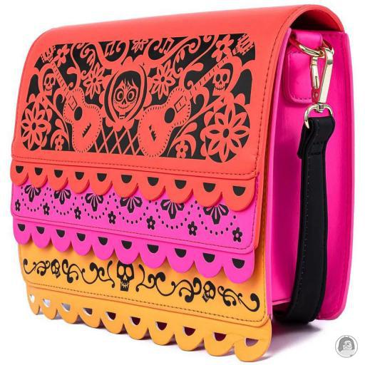 Loungefly Sac à bandoulière Drapeaux de Fête Coco (Pixar) (Coco (Pixar))